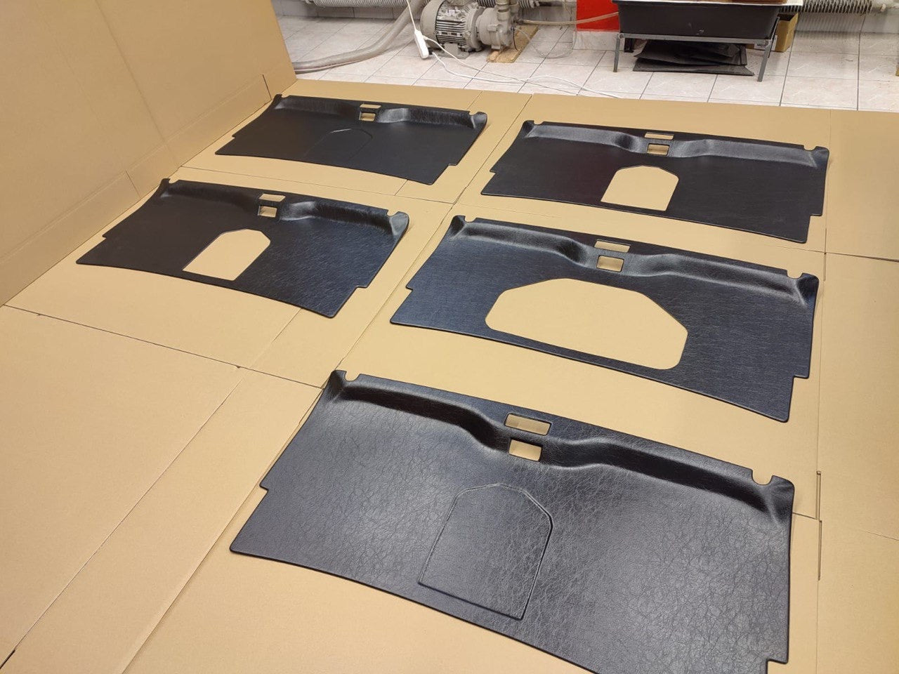 Trunk Trim BMW e28