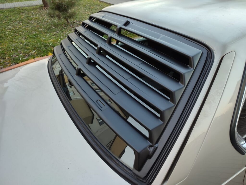 Rear Window Louver ABS plastic for BMW E23