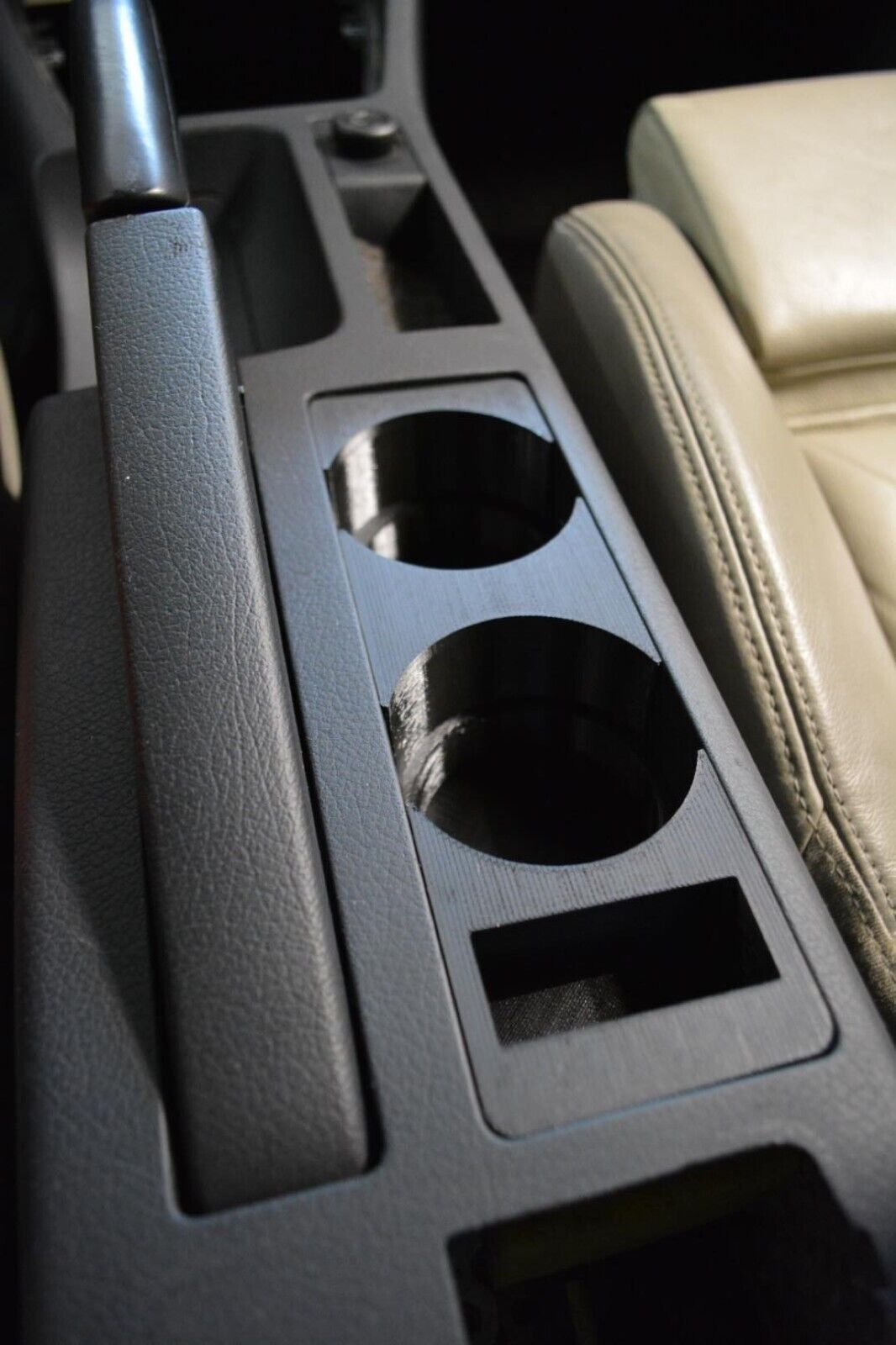 AUDI A4 B6-B7 Cup holders