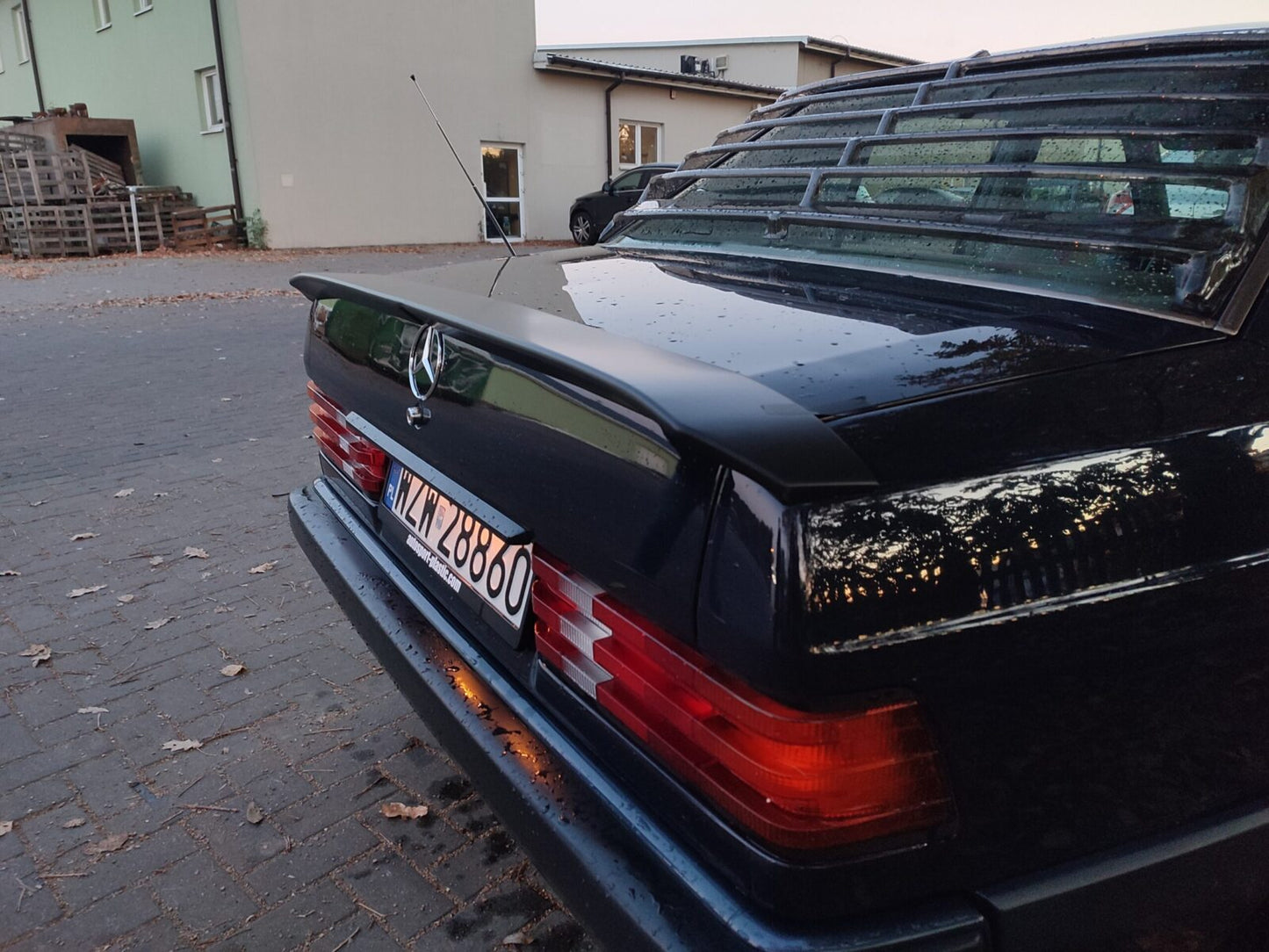 Neat Spoiler for Mercedes-Benz 190 W201