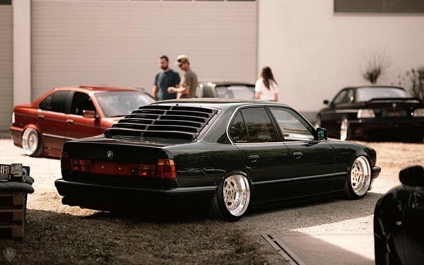 Жалюзі заднього вікна ABS пластик для BMW E34
