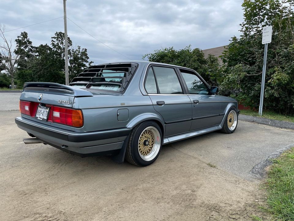 Жалюзі заднього скла BMW E30 ABS пластик