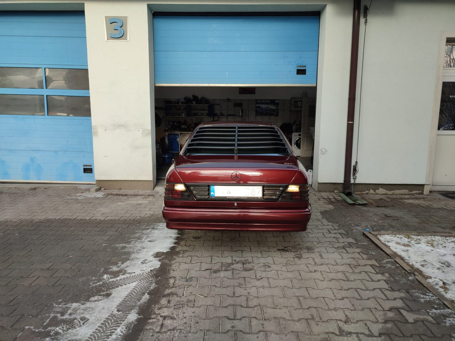 Rear Window Louvers Mercedes-Benz C124