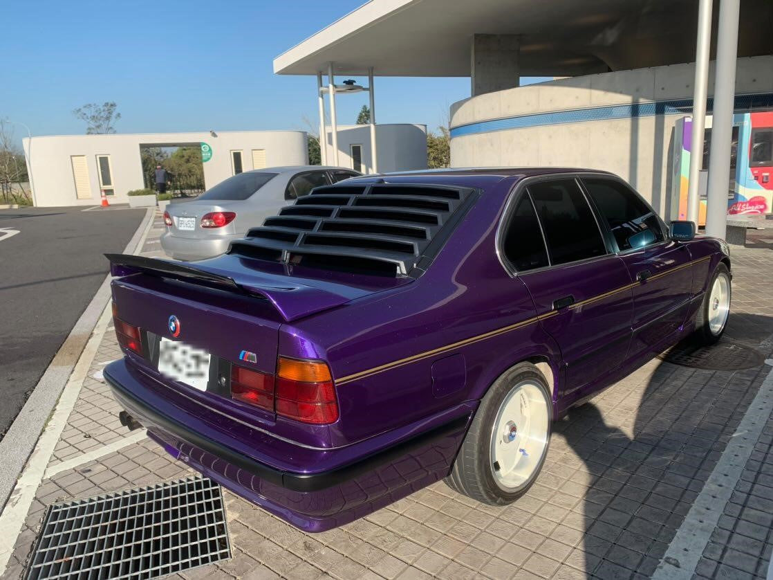 Жалюзі заднього вікна ABS пластик для BMW E34