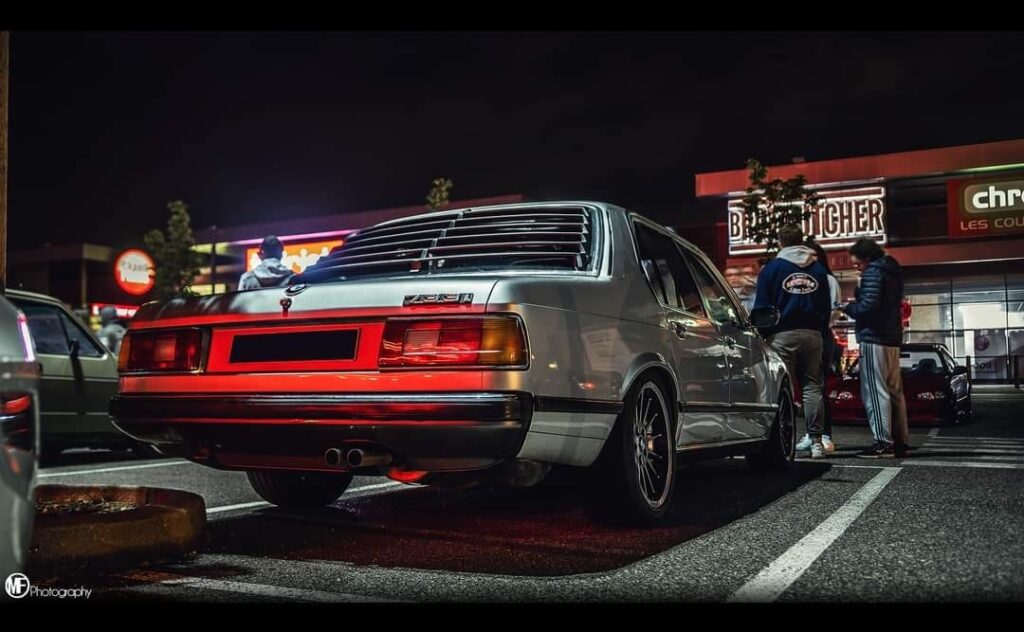 Жалюзі заднього скла BMW E23 ABS пластик
