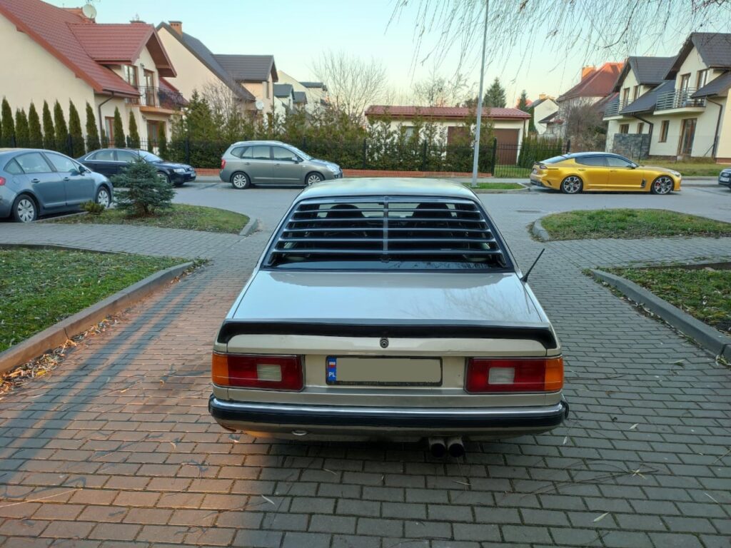 Жалюзі заднього скла BMW E23 ABS пластик