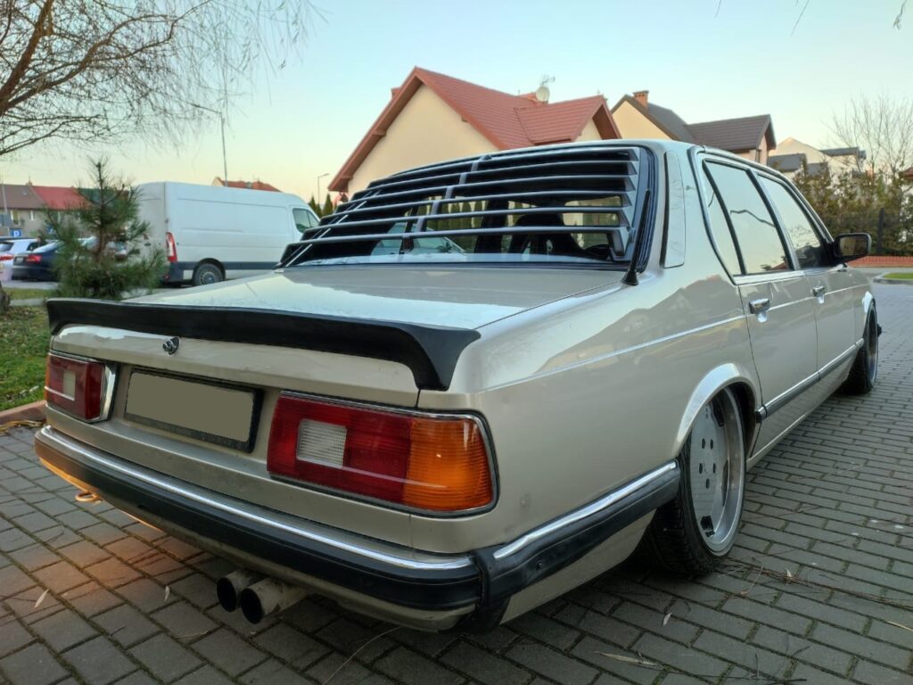 Жалюзі заднього скла BMW E23 ABS пластик