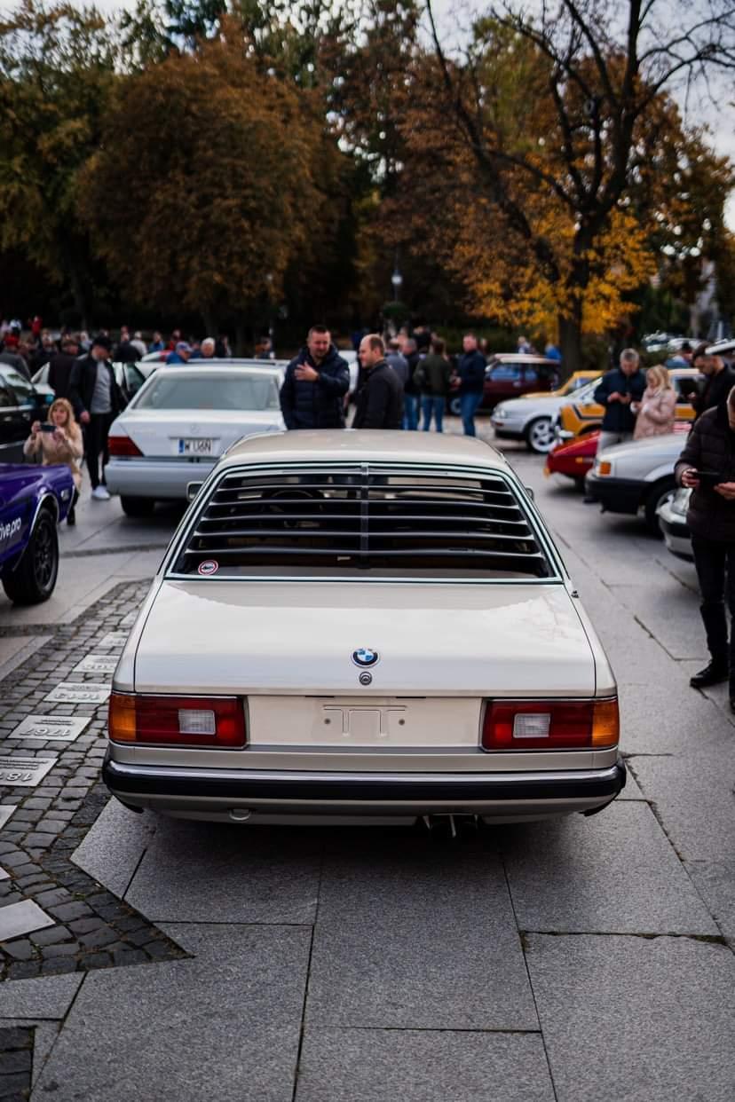 Жалюзі заднього скла BMW E23 ABS пластик
