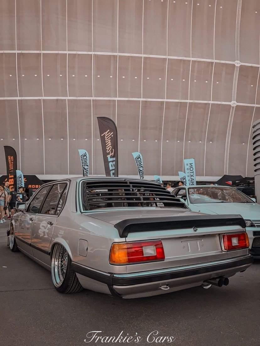 Жалюзі заднього скла BMW E23 ABS пластик