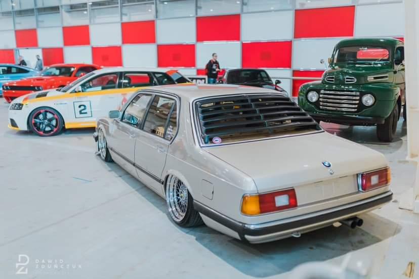 Жалюзі заднього скла BMW E23 ABS пластик