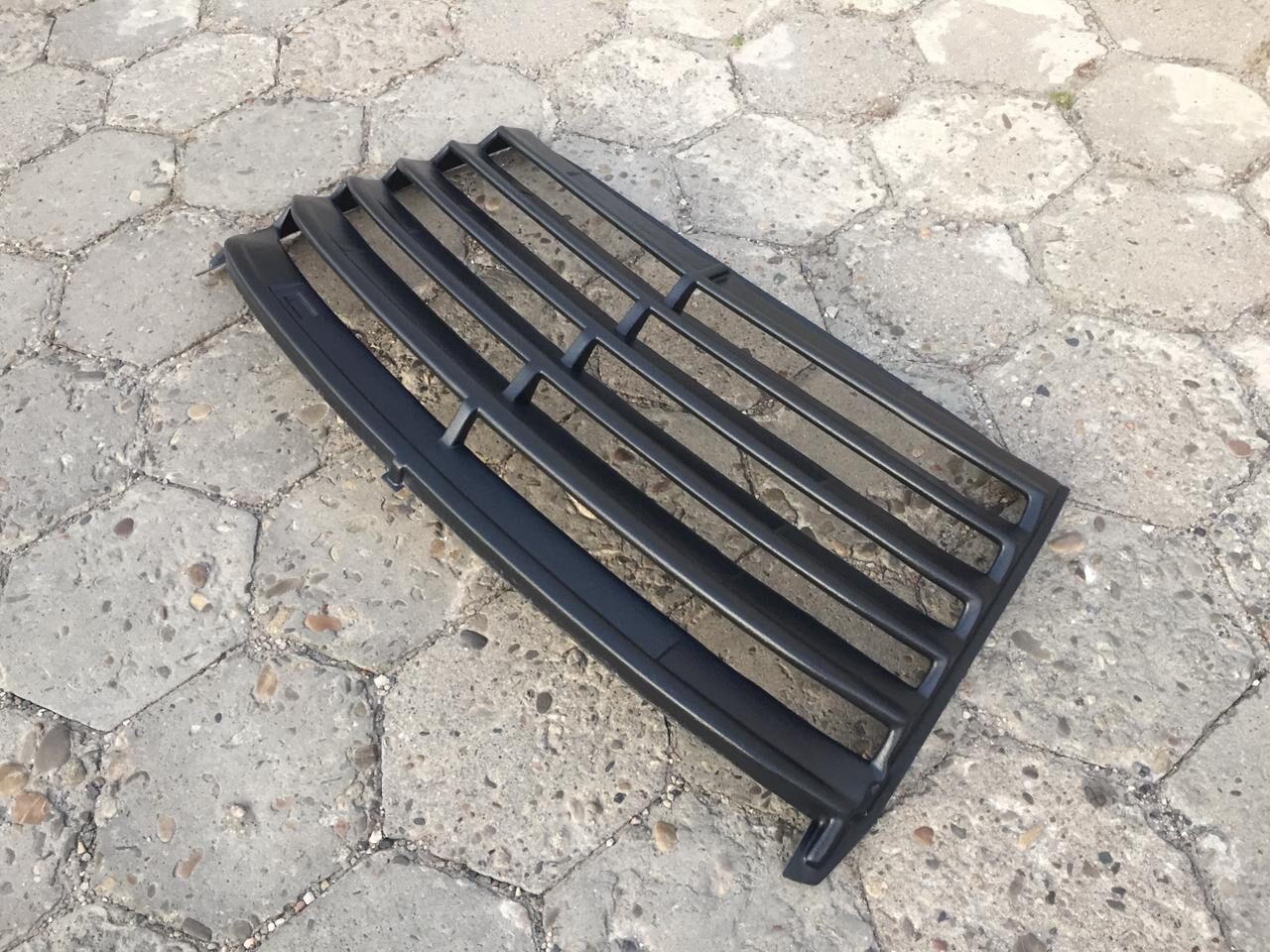 Rear Window Louvers Mercedes-Benz W124