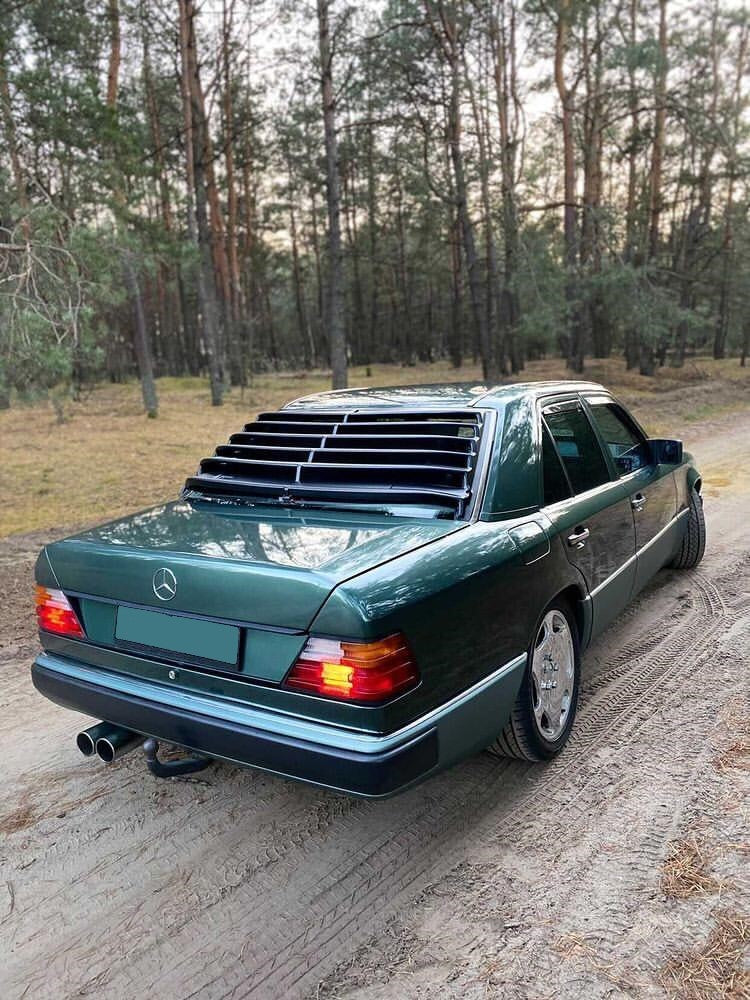 Rear Window Louvers Mercedes-Benz W124