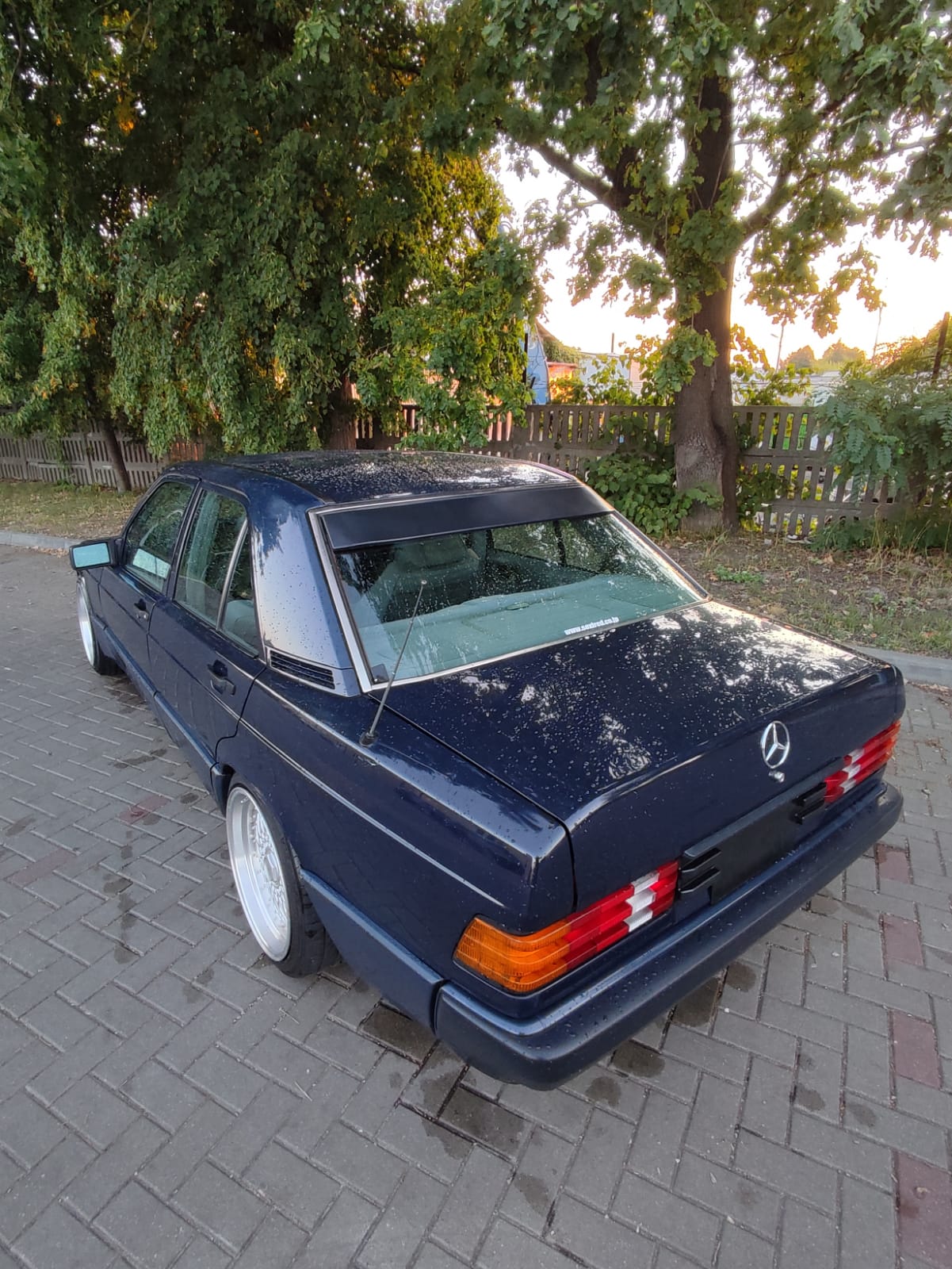 Rear window spoiler Mercedes-Benz 190 W201