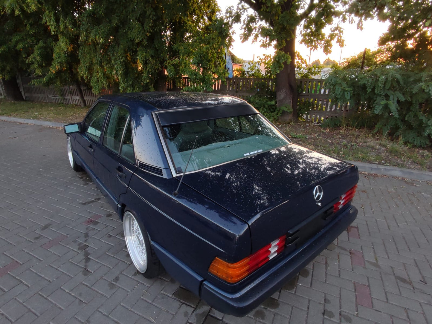Rear window spoiler Mercedes-Benz 190 W201