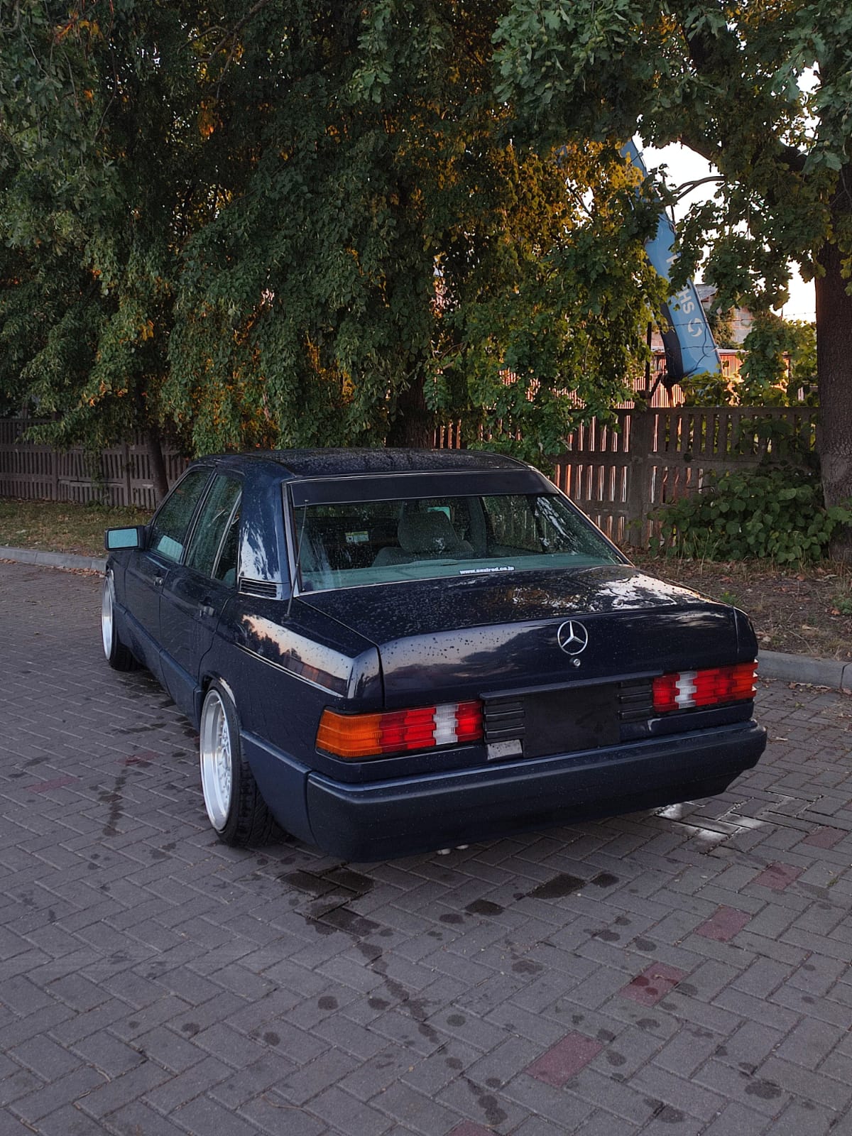 Rear window spoiler Mercedes-Benz 190 W201