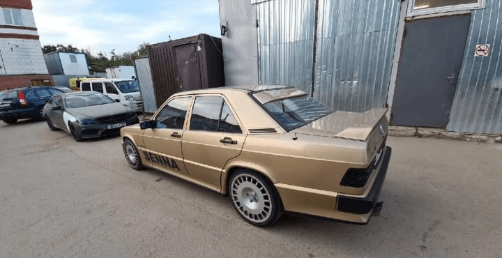 Rear window spoiler Mercedes-Benz 190 W201