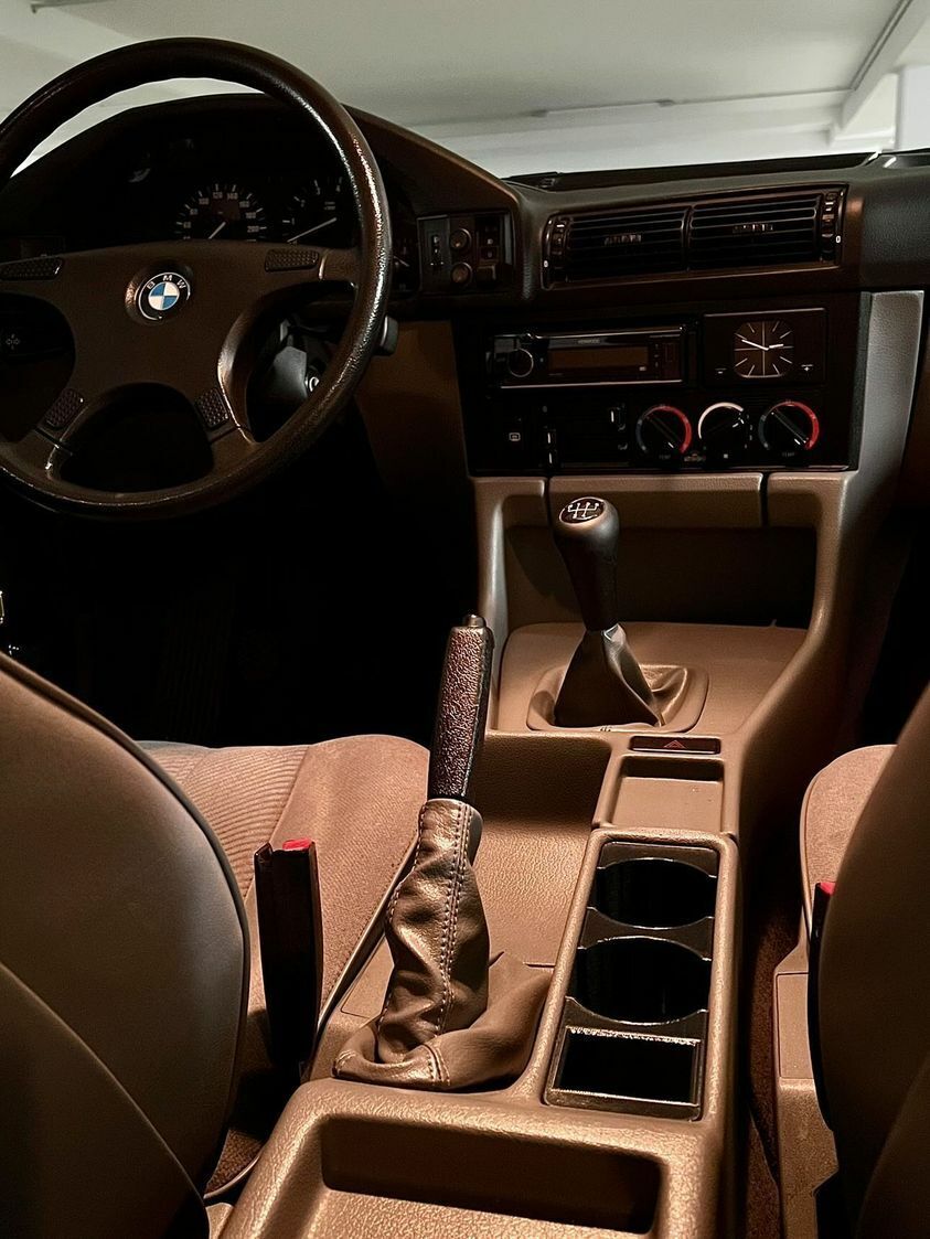 BMW e34 Cup Holders (5 series)