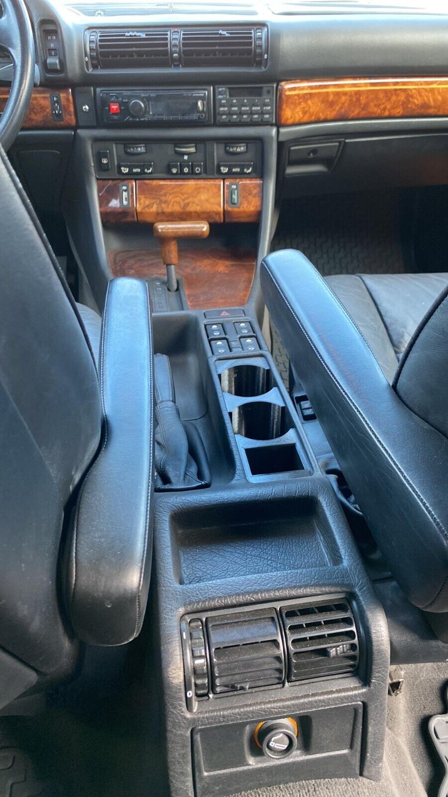 BMW e32 cupholder 7 series